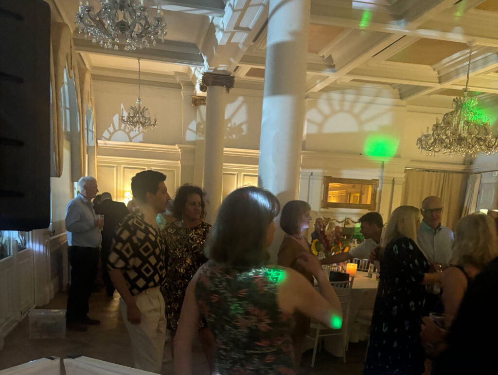 Wedding Guests Dancing. Ian Boxall DJ, Sussex